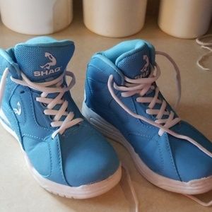 Boys size 2 shoes